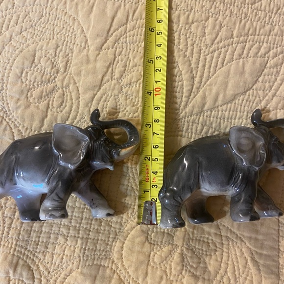 Vintage Black Grey Porcelain ELEPHANT Figurines Set of 2 JAPAN 4 1/2" x4” - Picture 7 of 7